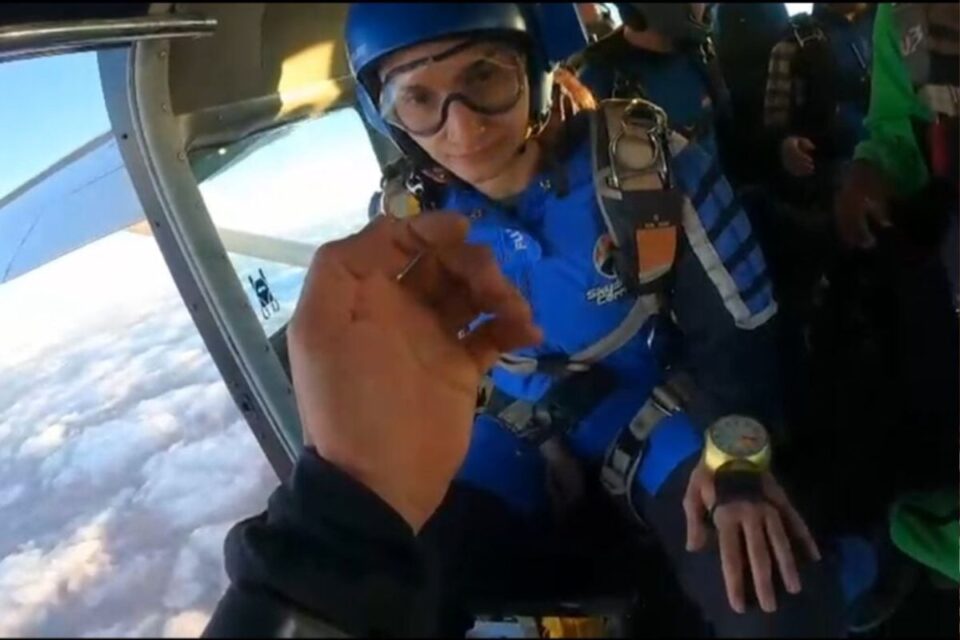 Paraquedista que sofreu acidente durante durante salto em Anápolis recebe alta (Foto: Reprodução)
