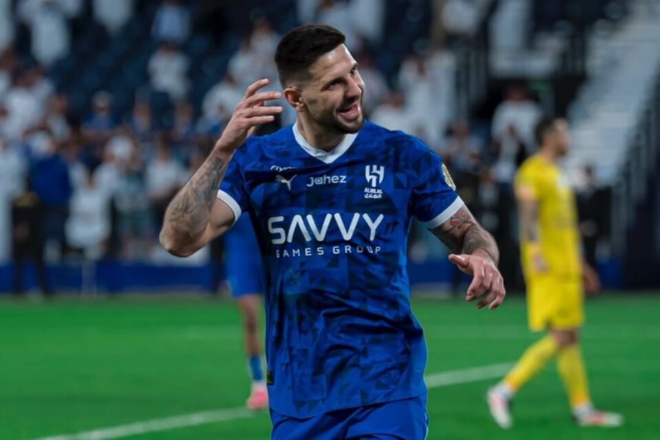 Aleksandar Mitrovic durante comemoração de gol pelo Al Hilal