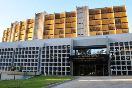 Mulher internada compulsoriamente pela mãe em clínica de Goiânia servidora do TJGO