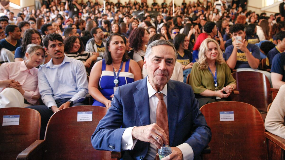 Barroso diz que não vai se aposentar agora e defende STF de críticas sobre 'ditadura do Judiciário' (Foto: STF/Flickr)