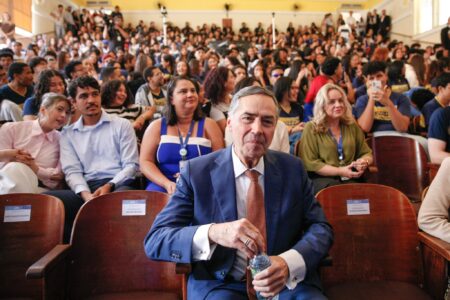 Barroso diz que não vai se aposentar agora e defende STF de críticas sobre 'ditadura do Judiciário' (Foto: STF/Flickr)