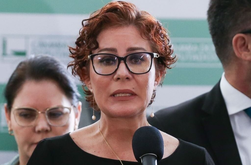 Justiça italiana mantém prisão de Carla Zambelli após audiência Tramitação do processo de extradição para o Brasil pode durar de 1 a 2 anos