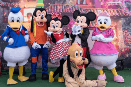 Parque temático inspirado na Disney prorroga temporada em Goiânia