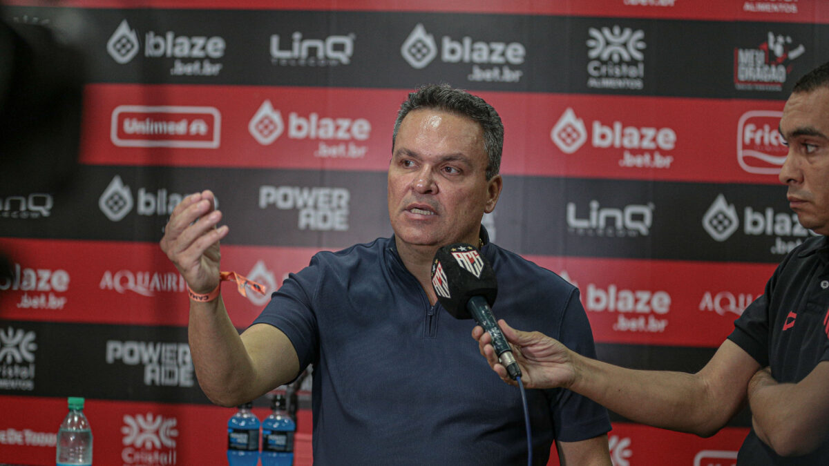 Adson diz que objetivo do Atlético é os 45 pontos