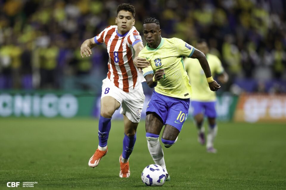 Vini Jr em jogo pelo seleção brasileira