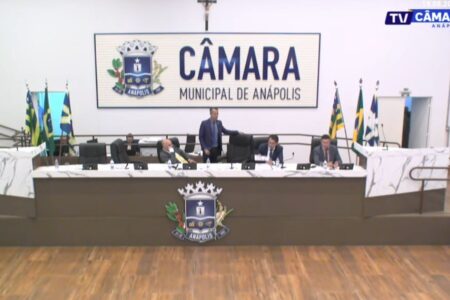 Sem quórum, Câmara de Anápolis adia votação de homenagem e decepciona 'Legendários' (Foto: Reprodução)