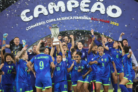 Marta e Amanda Gutierres estão na lista das indicadas à Bola de Ouro 2025