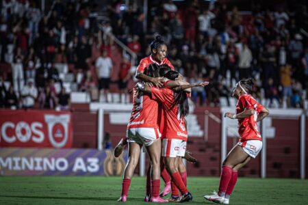 Vila nova sai na frente na decisão do Campeonato feminino A3