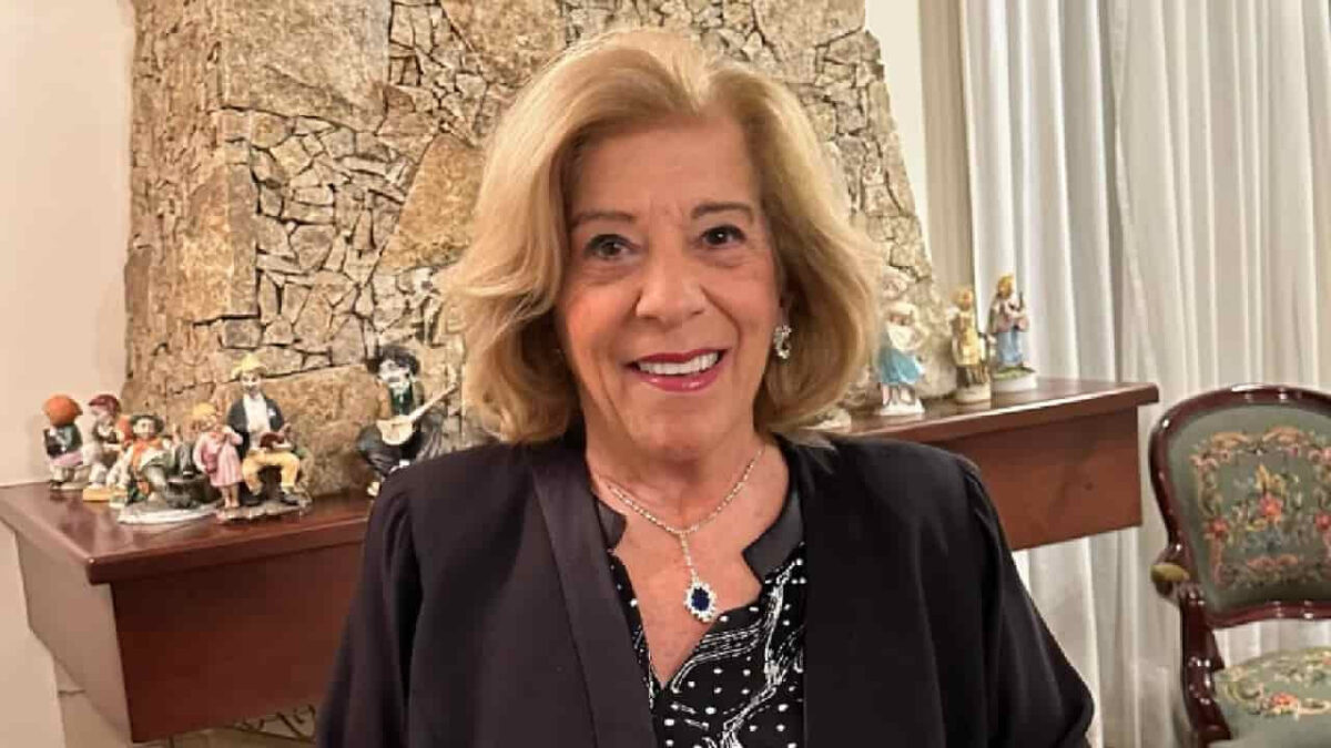 Morre Maria Berklian, conhecida como 'Rainha do Brasil' e famosa pelo bordão 'Tá barato'