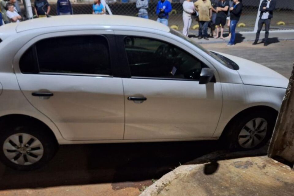 Criança de oito anos morre após acidente entre carro e moto em Catalão