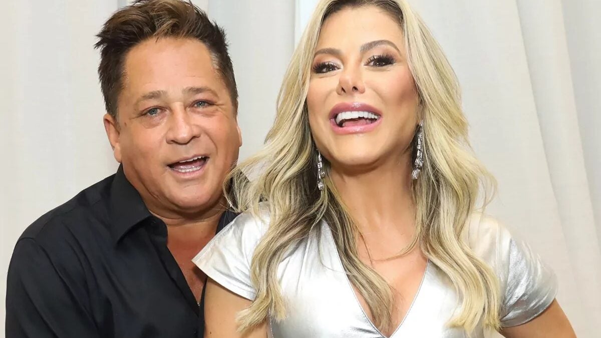 Leonardo foi expulso de casa e pediu perdão a Poliana Rocha Sertanejo admite que 'deu trabalho' com traições
