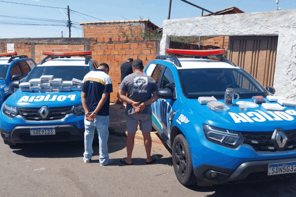 Três homens são presos e mais de R$ 500 mil em drogas são apreendidos durante operação em Aparecida
