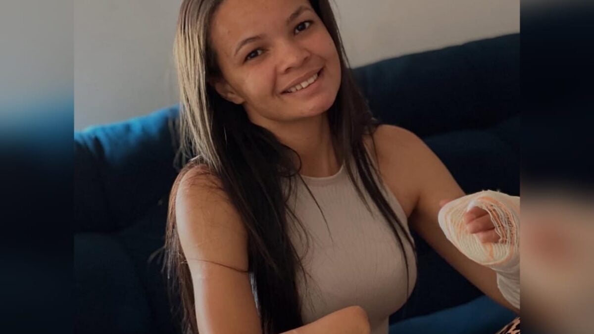 "O que eu mais desejo depois de tudo que passei é poder recomeçar e cuidar dos meus filhos. Não desistir de mim!” (Foto: reprodução / redes sociais)