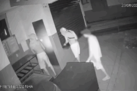 Alunos e ex-alunos furtam climatizadores de escola em Aparecida (Foto: Reprodução)