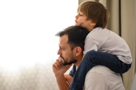 Governo defende ampliar licença-paternidade para 60 dias Proposta feita ao Congresso é aumentar período transição por causa do custo