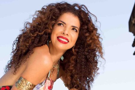 Vanessa da Mata se apresenta em Goiânia com a turnê 'Todas Elas'