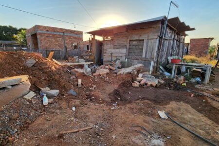 Moradores da Ocupação Itaipu, em Goiânia, denunciam demolição de casas pela prefeitura