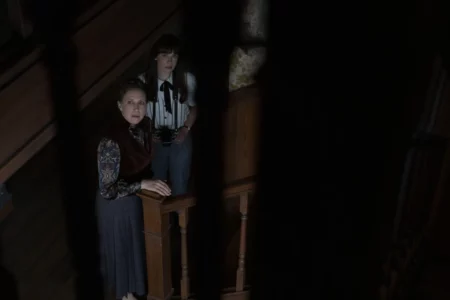 Elenco de 'Invocação do Mal 4' relatam momentos assustadores dos bastidores