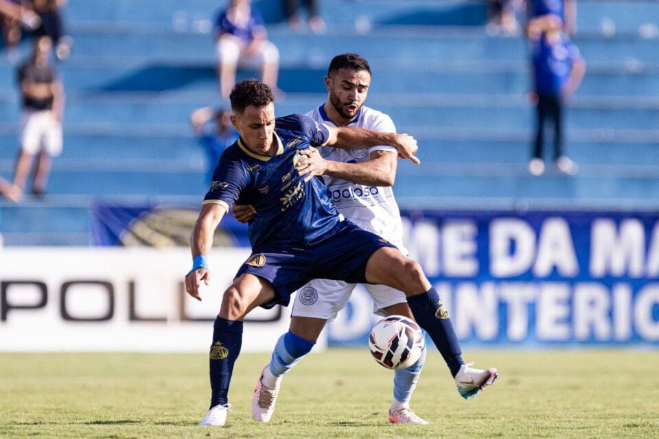 Jogo entre Aparecidense e Goiatuba na Série D