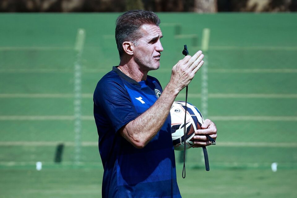 Vagner Mancini, treinador do Goiás