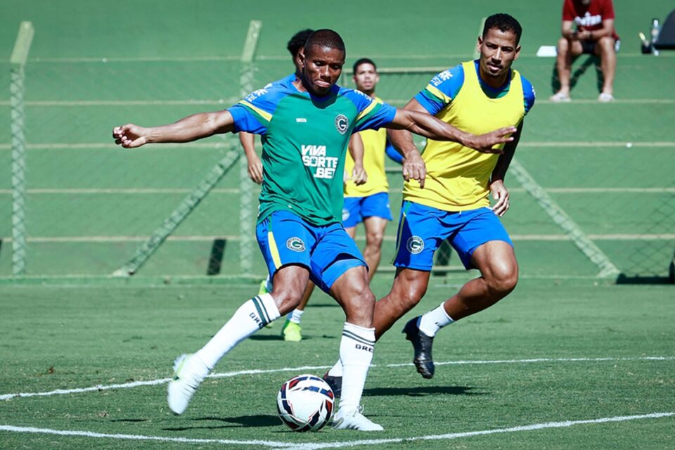 Juninho deverá retornar a equipe titular do Goiás
