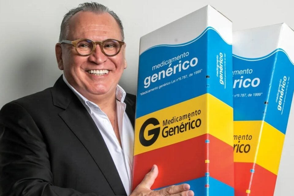 Empresário tem helicóptero e lucro de R$ 800 milhões Quem é Sidney Oliveira, o dono da Ultrafarma preso por suspeita de corrupção em SP