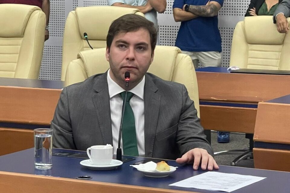lucas-kitao-centraliza