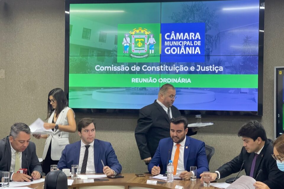 reuniao-ccj