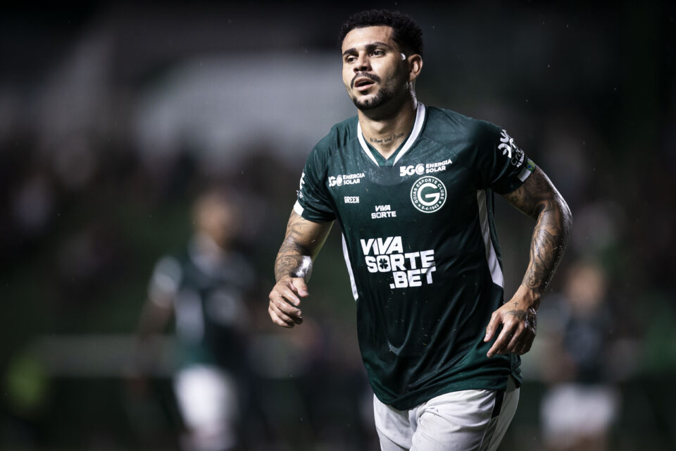 Willean Lepo em partida pelo Goiás