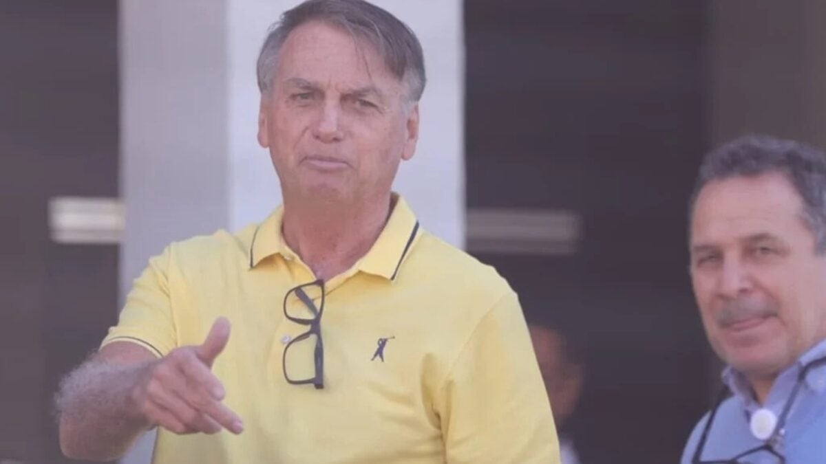 Exames de Bolsonaro mostraram persistência de gastrite e esofagite