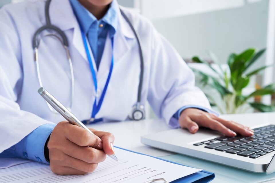 Entidades médicas questionam portaria que estabelece 15 minutos para consultas em Goiânia