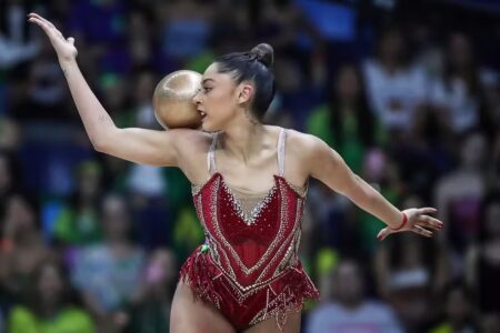 Babi ficou no top 9 do individual geral