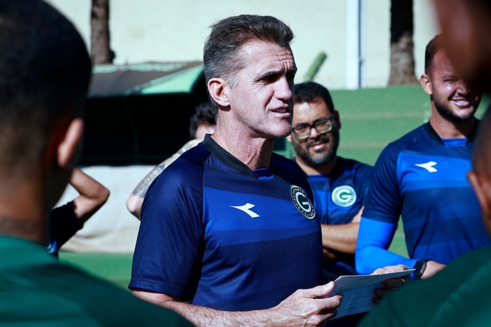 Vagner Mancini em treino pelo Goiás