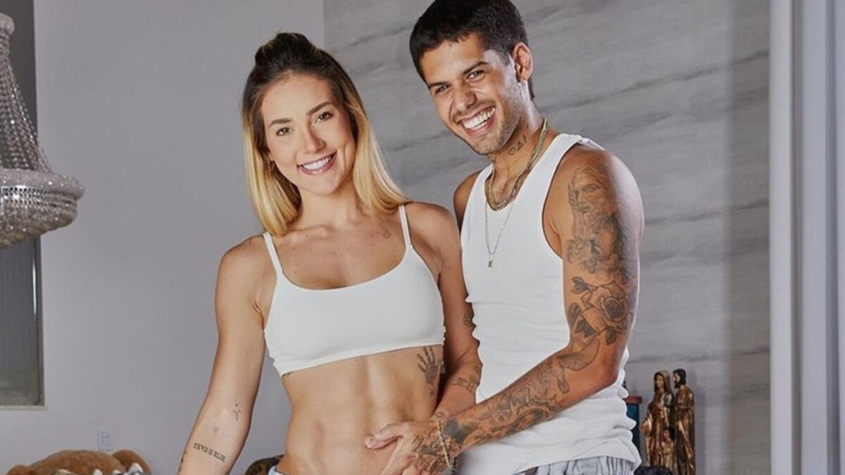 Filho de Leonardo responde se já beijou na boca após o fim do casamento Zé Felipe revela se há chances de reatar com Virginia Fonseca