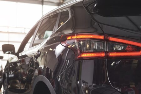 Goiânia: MP recomenda suspensão de edital para aluguel de veículos, incluindo blindado