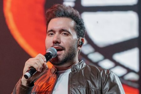 Juiz condena Latam a indenizar cantor Mathias, da dupla com Matogrosso, por atraso em voo