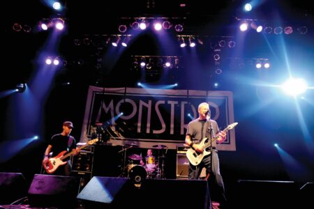 Exposição relembra 30 anos do Goiânia Noise Festival por meio de imagens