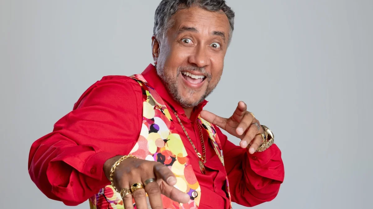 Paulinho Gogó se apresenta em Goiânia e Catalão com show 'Só e Bem Acompanhado'