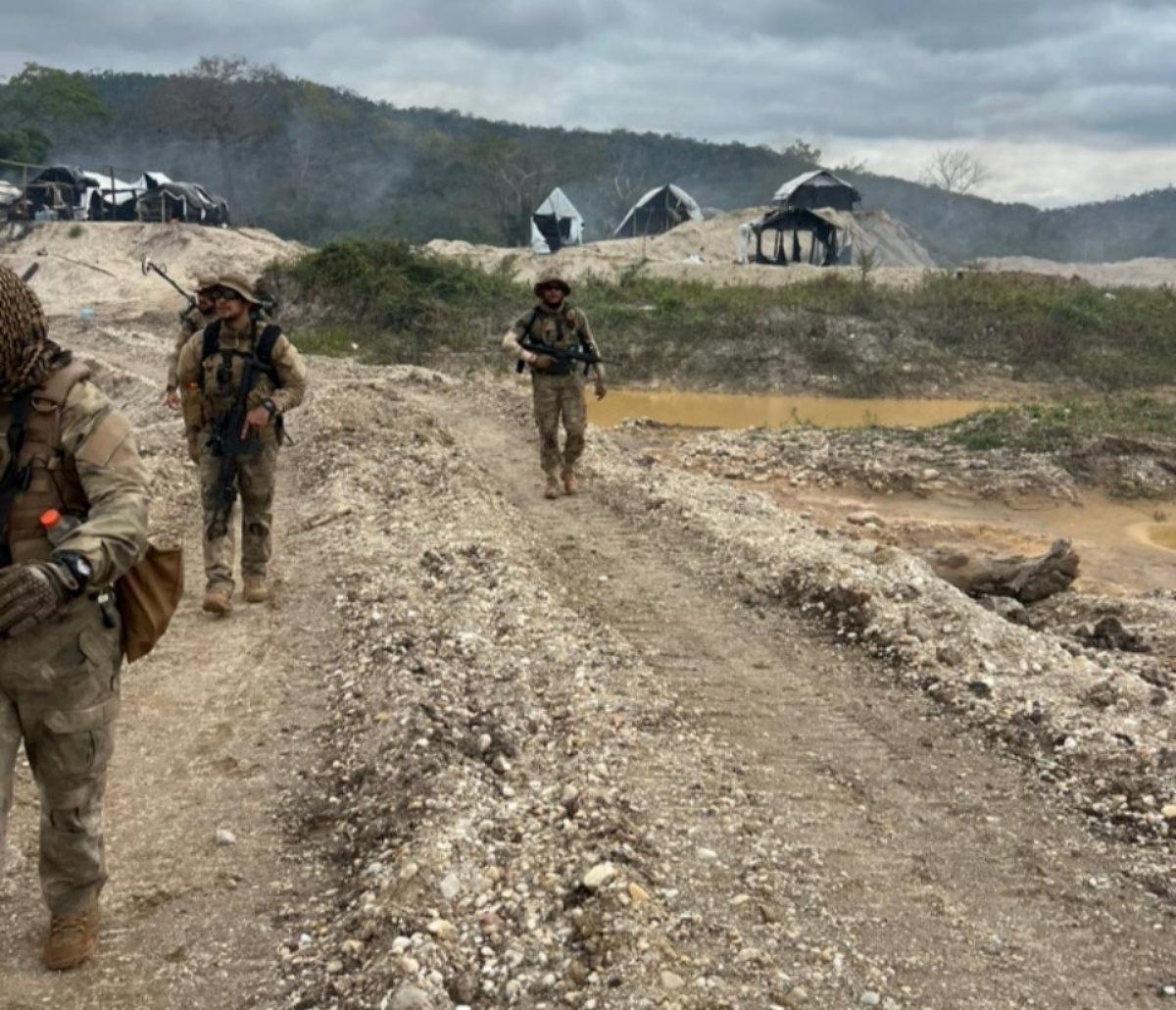 Imagens da operação
