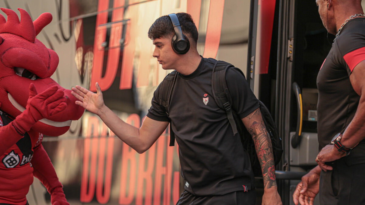 Ángelo Araos, meia do Atlético