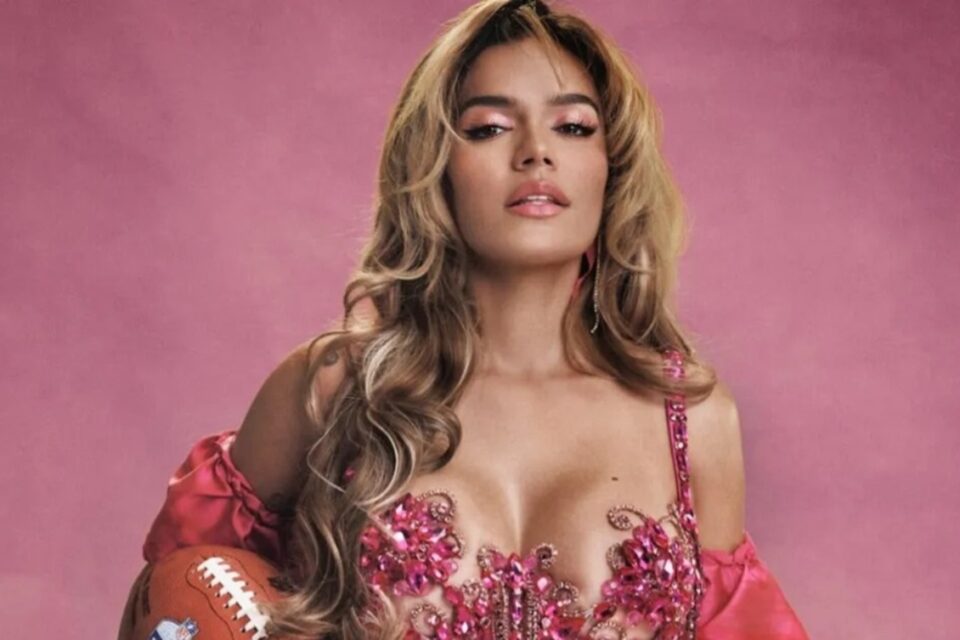 Cantoras estarão no Halftime Show, que terá transmissão no YouTube Karol G e Ana Castela farão show no intervalo da NFL São Paulo