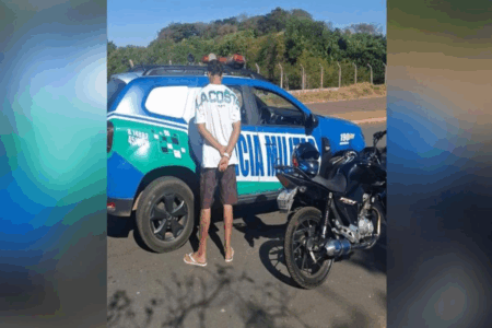 Jovem flagrado realizando manobra conhecida como 'grau' (Foto: Divulgação)