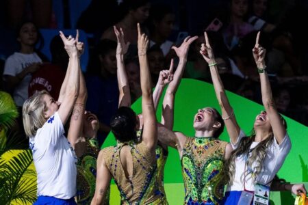 Ginástica rítmica do Brasil vibra com primeira medalha da história em Mundial
