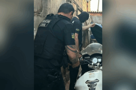 Polícia Civil em operação contra tráfico de drogas em Rio Verde (Foto: Divulgação/PCGO)