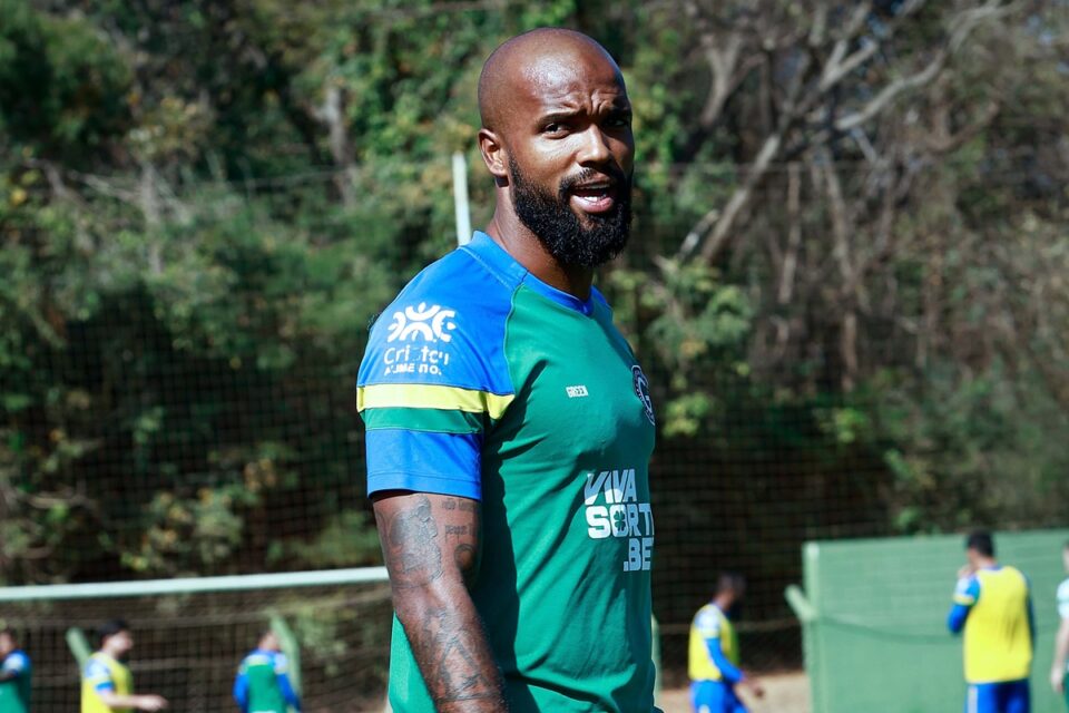 Messias irá retornar ao time titular do Goiás