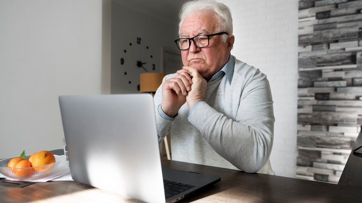Sugestão do ChatGPT leva homem a intoxicação e internação psiquiátrica Idoso pediu orientações sobre como remover o sal da alimentação