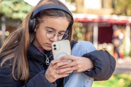 Lula prevê proibir que menor de 16 anos tenha rede social sem supervisão dos pais Proposta, elaborada pelo Ministério da Justiça