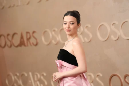 Mikey Madison revela que precisou se isolar após vencer o Oscar por 'Anora'