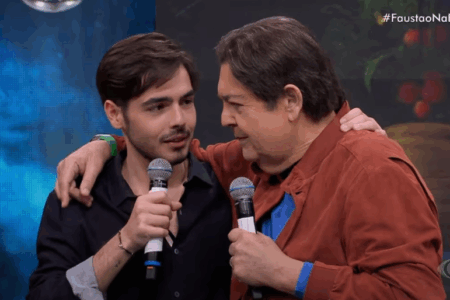 Filho de Faustão atualiza estado de saúde do pai após transplante duplo; veja Apresentador submetido a dois transplantes nesta semana