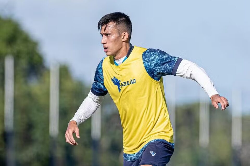 Brayann em treino pelo CSA